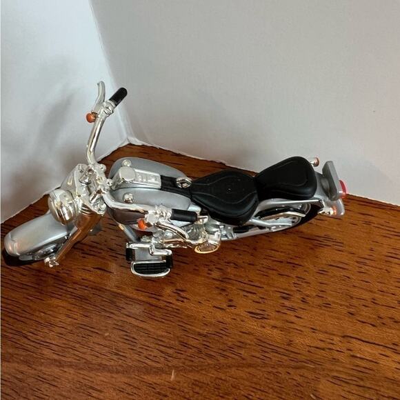 HALLMARK “FAT BOY” HARLEY DAVIDSON MILESTONES (2000) - Picture 4 of 8